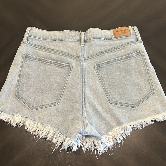Abercrombie denim shorts - Picture 2 of 3